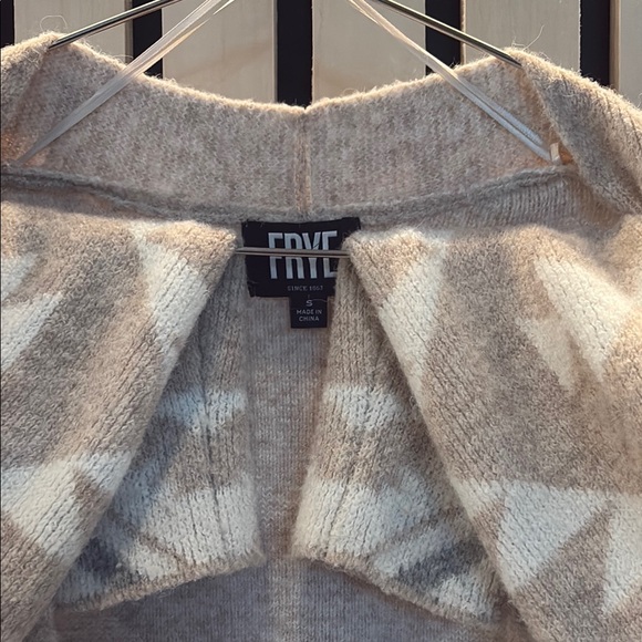 Frye Women's Gray and White Sweater - Picture 3 of 4